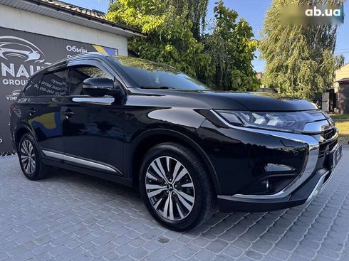 Mitsubishi Outlander 2021 - фото 24