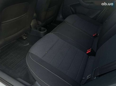 Skoda Rapid 2013 - фото 25