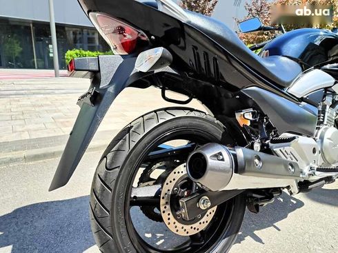 Suzuki GSR 2016 - фото 12
