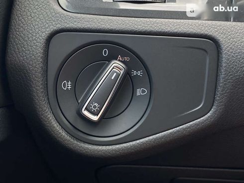 Volkswagen e-Golf 2020 - фото 23