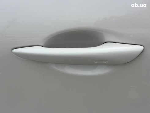 Mazda 3 2019 белый - фото 17
