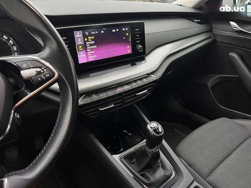 Skoda Octavia 2021 - фото 19