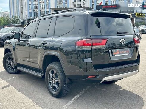 Toyota Land Cruiser 2022 - фото 9