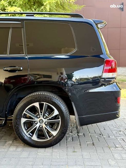 Toyota Land Cruiser 2020 - фото 23