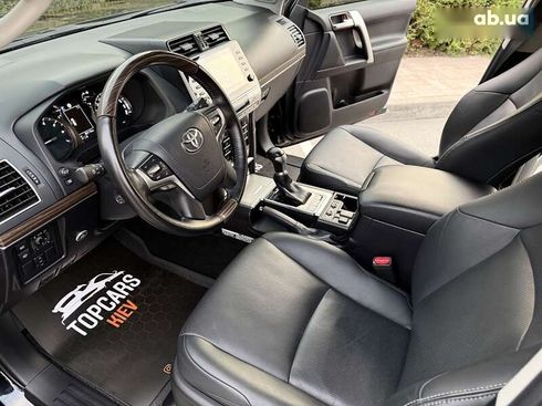 Toyota Land Cruiser Prado 2020 - фото 24