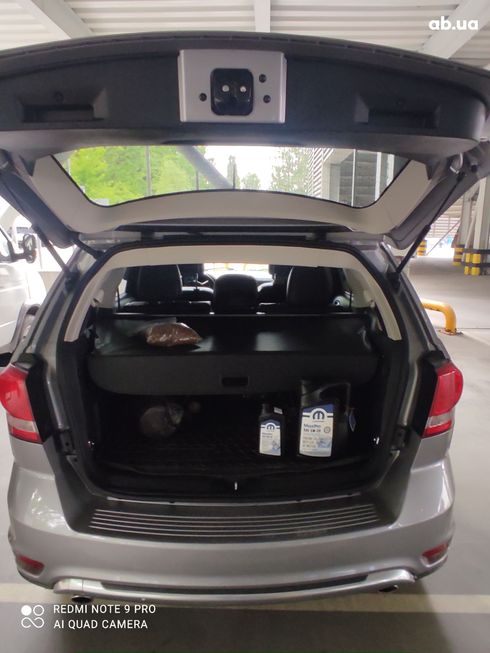 Dodge Journey 2018 серый - фото 11
