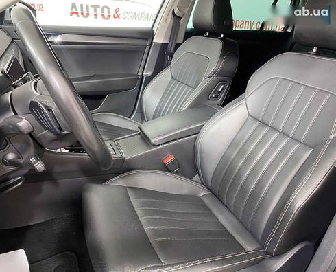 Skoda Superb 2022 - фото 9