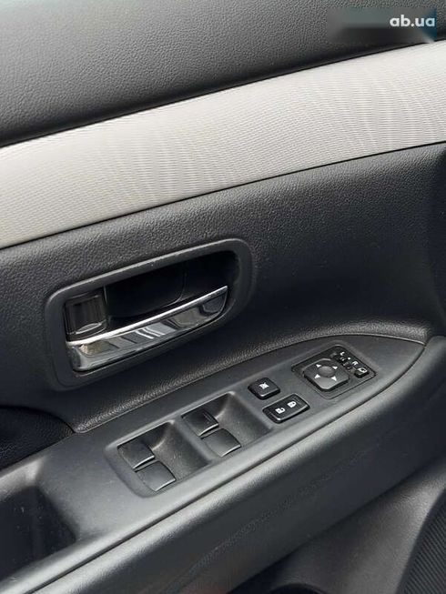 Mitsubishi Outlander 2015 - фото 7