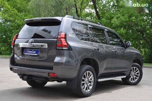 Toyota Land Cruiser Prado 2019 - фото 7