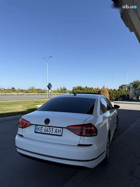 Volkswagen Passat 2017 - фото 8