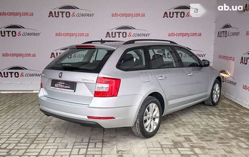 Skoda Octavia 2019 - фото 3