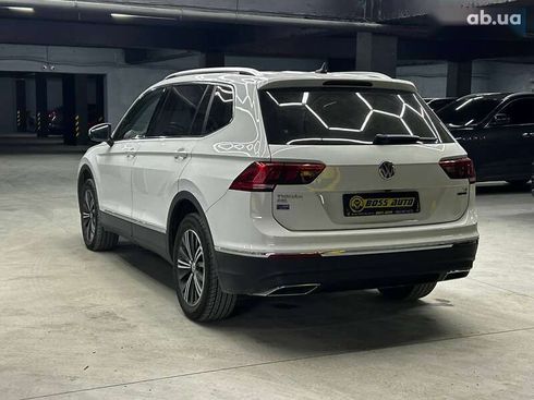 Volkswagen Tiguan 2018 - фото 5