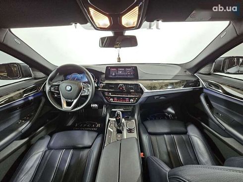 BMW 5 серия 2017 - фото 12