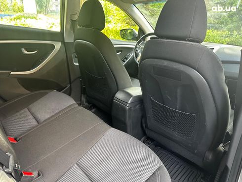 Hyundai Elantra 2014 серый - фото 19