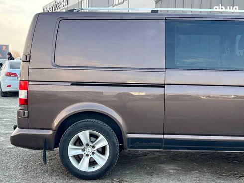 Volkswagen Transporter 2014 коричневый - фото 10