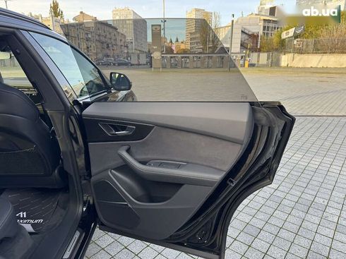 Audi SQ8 2023 - фото 30