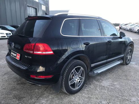 Volkswagen Touareg 2012 черный - фото 19
