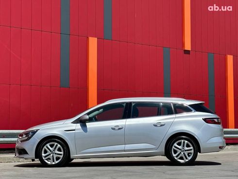 Renault Megane 2017 - фото 4