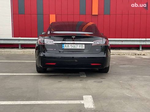 Tesla Model S 2018 - фото 12