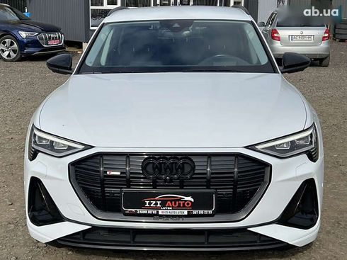 Audi E-Tron 2022 - фото 3