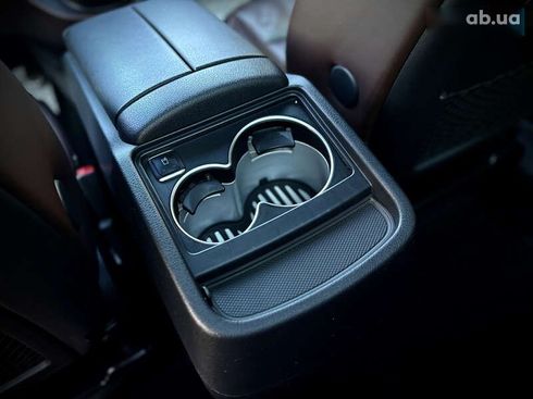 Mercedes-Benz V-Класс 2019 - фото 29