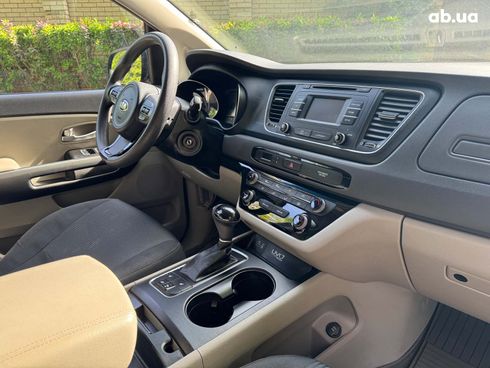 Kia Sedona 2014 синий - фото 10