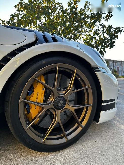 Porsche 911 2020 - фото 15