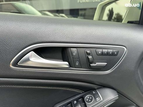 Mercedes-Benz GLA-Класс 2016 - фото 17