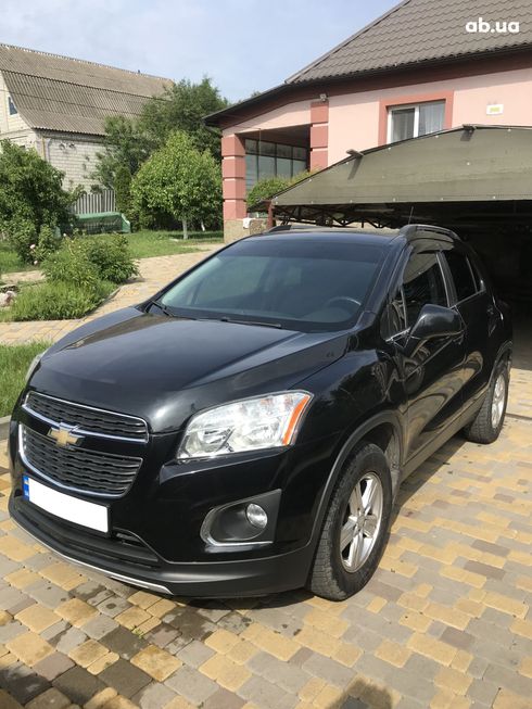 Chevrolet Trax 2015 черный - фото 2