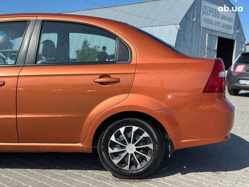 Chevrolet Aveo 2007 оранжевый - фото 5