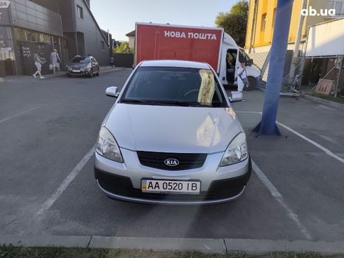 Kia Rio 2008 серебристый - фото 2