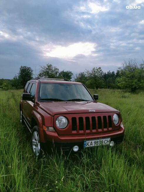 Jeep Patriot 2012 красный - фото 7