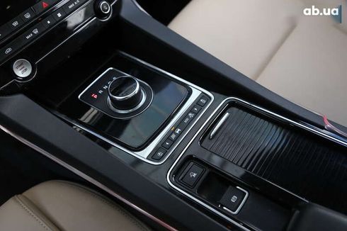 Jaguar F-Pace 2017 - фото 21
