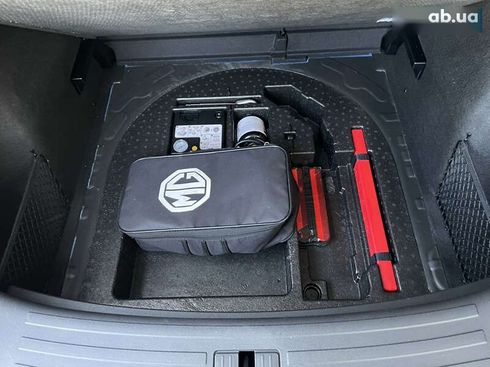 MG ZS EV 2020 - фото 29