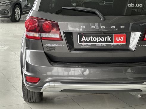 Dodge Journey 2016 серый - фото 9