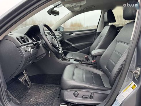 Volkswagen Passat 2017 - фото 17