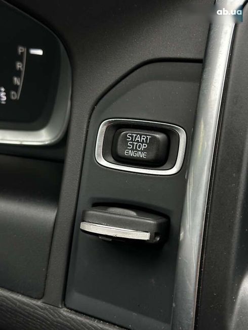 Volvo XC60 2015 - фото 13