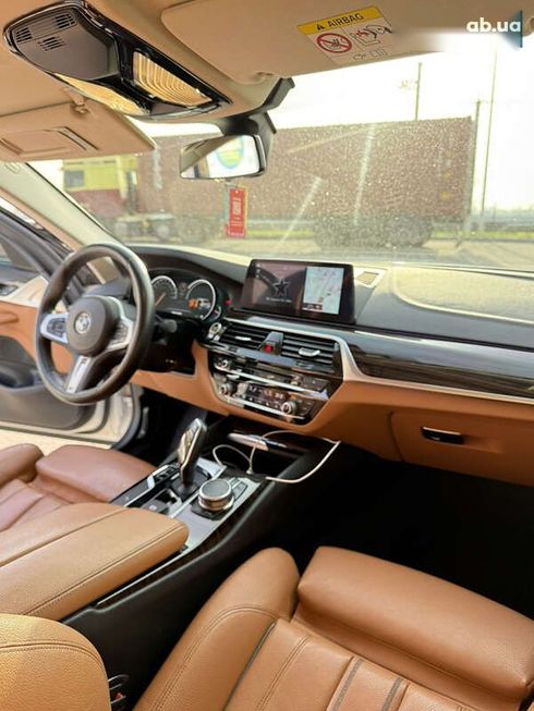 BMW 5 серия 2017 - фото 20