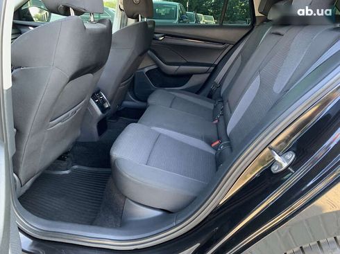Skoda Octavia 2020 - фото 28