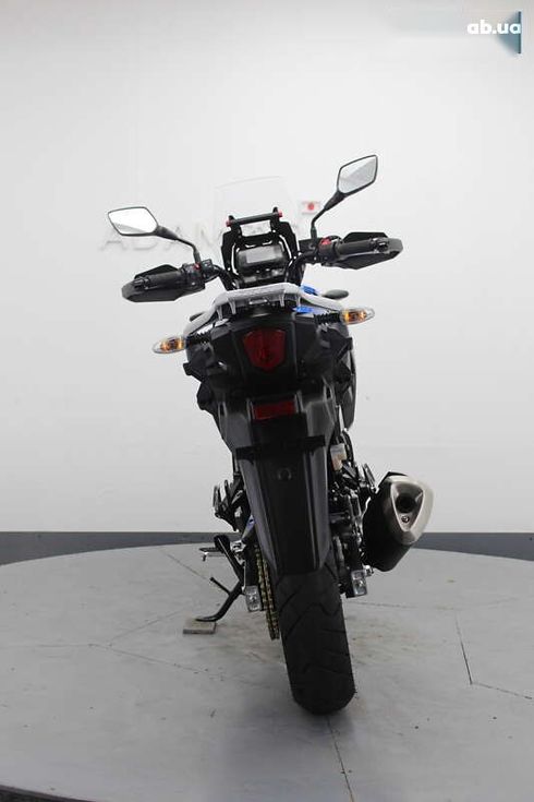 Suzuki V-Storm 2017 - фото 8