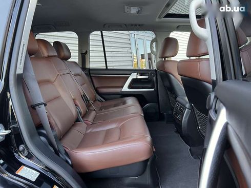 Toyota Land Cruiser 2019 - фото 26