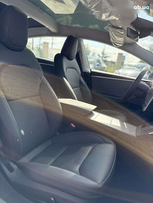 Tesla Model 3 2024 - фото 28