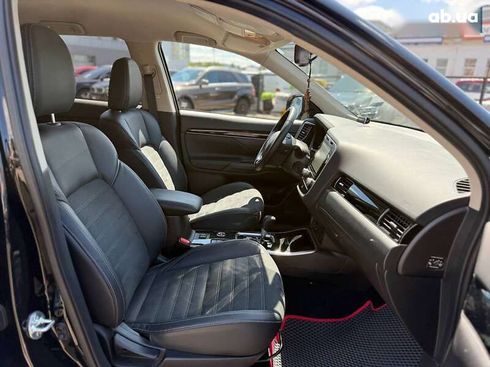 Mitsubishi Outlander 2020 - фото 22