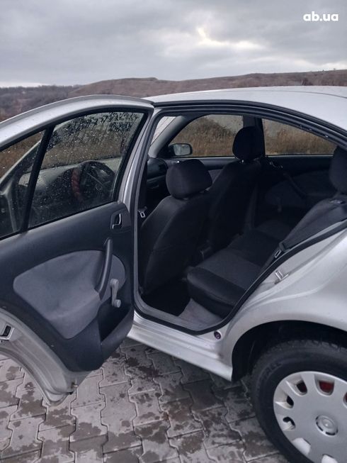 Skoda Octavia 2004 серый - фото 10