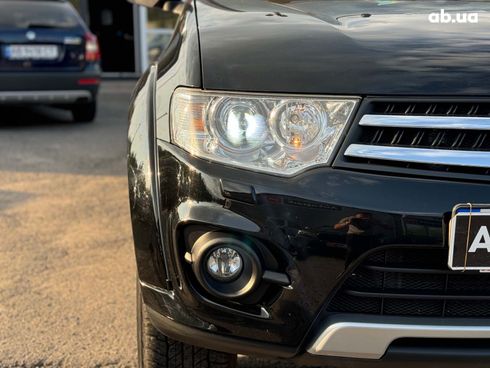 Mitsubishi Pajero 2015 черный - фото 11