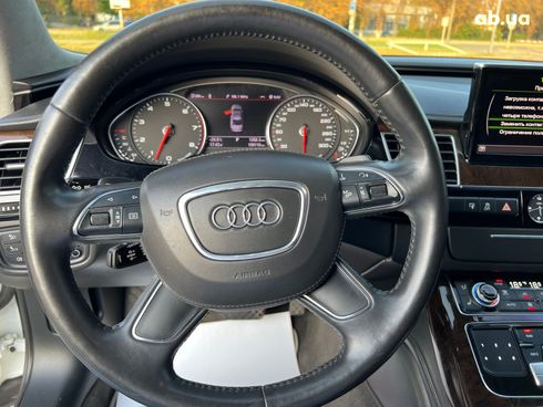 Audi A8 2011 белый - фото 31