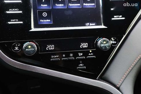 Toyota Camry 2019 - фото 19
