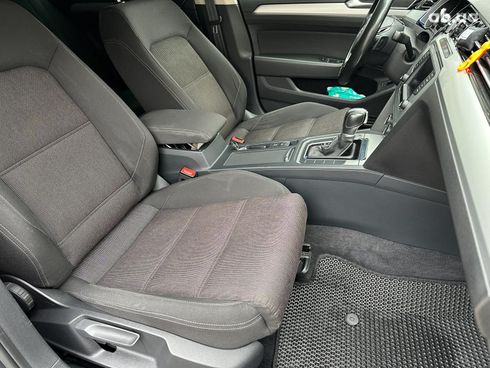Volkswagen Passat 2015 серый - фото 21