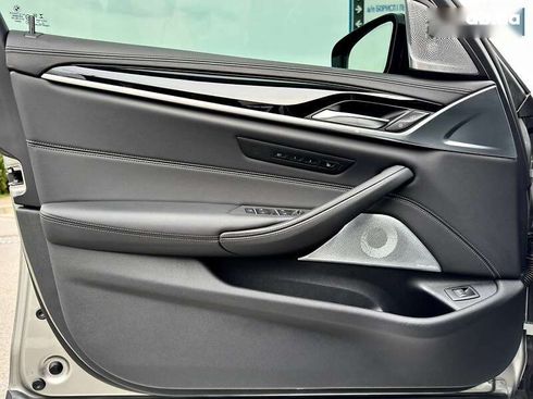 BMW 5 серия 2021 - фото 25