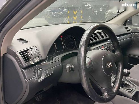Audi A4 2004 - фото 8